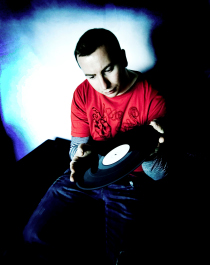 DJ CHERING